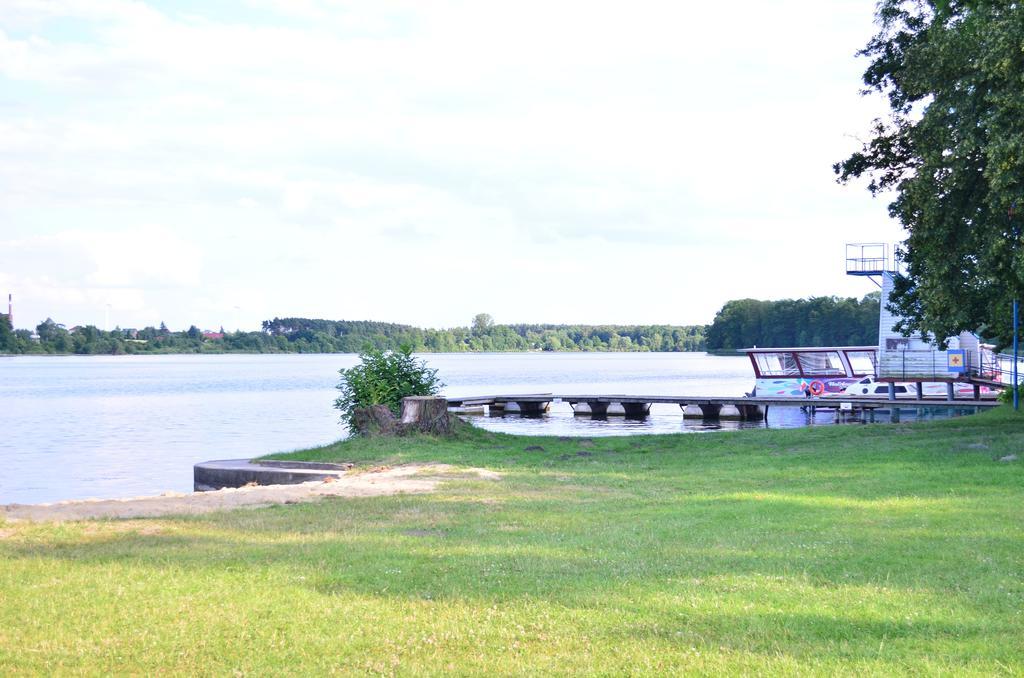 Hotel Mikorzyn Ślesin Kültér fotó