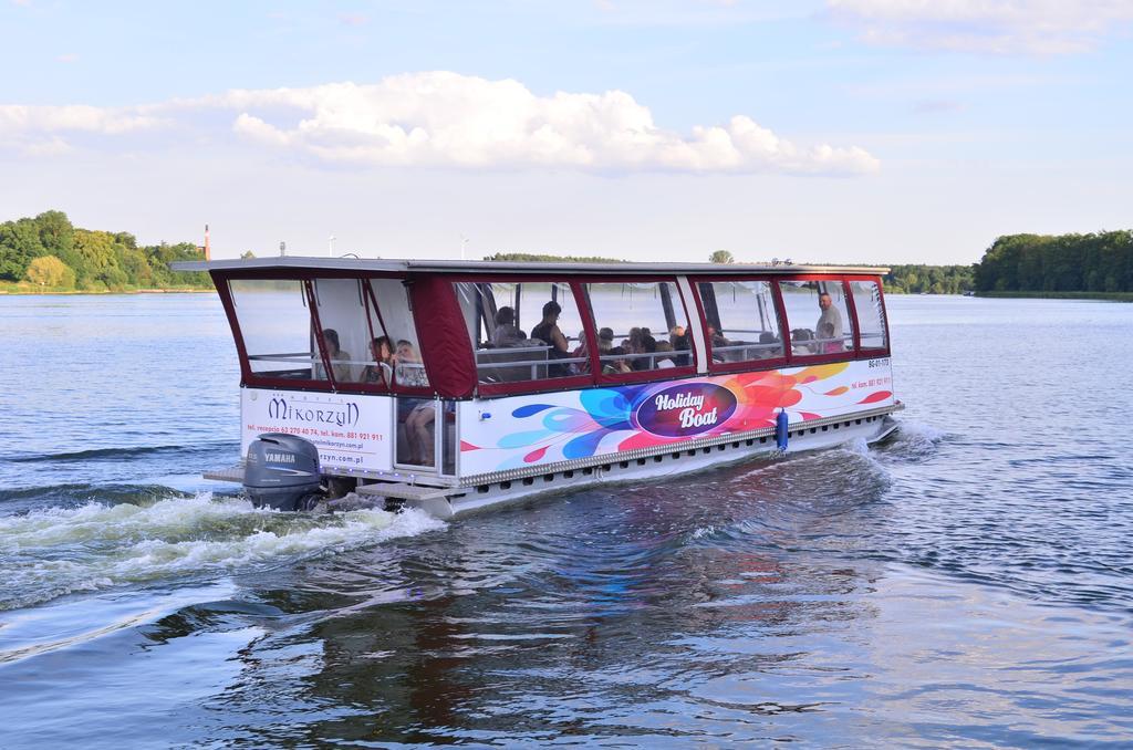 Hotel Mikorzyn Ślesin Kültér fotó