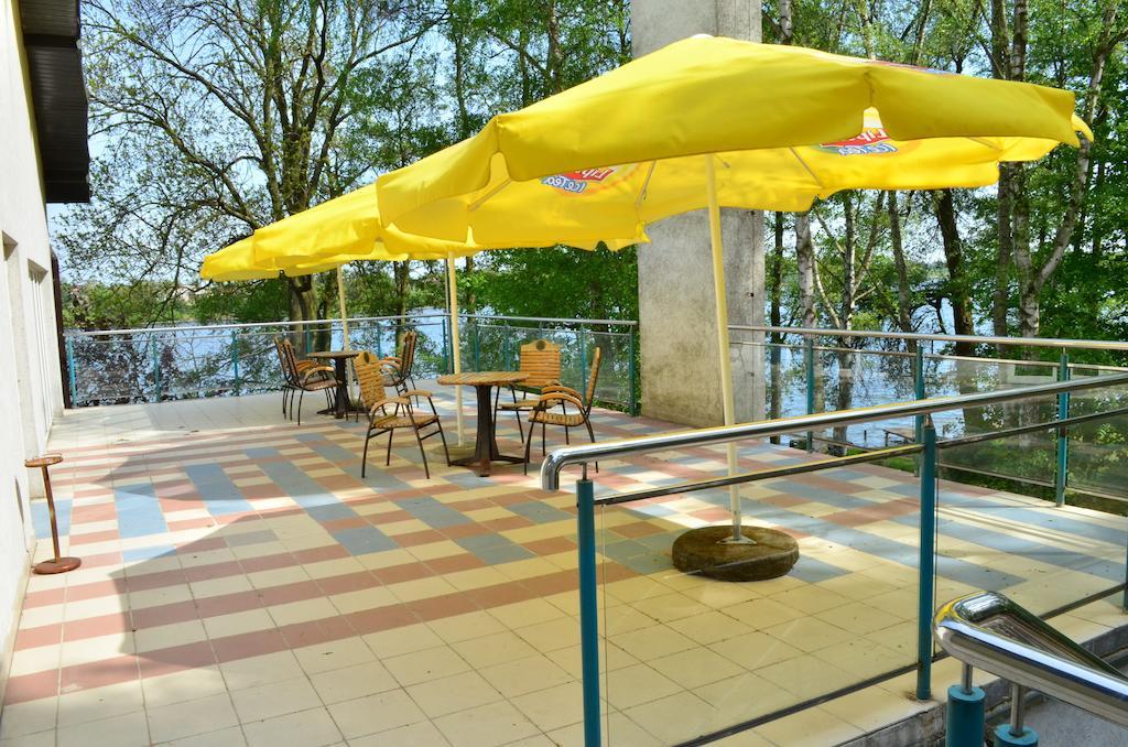 Hotel Mikorzyn Ślesin Kültér fotó