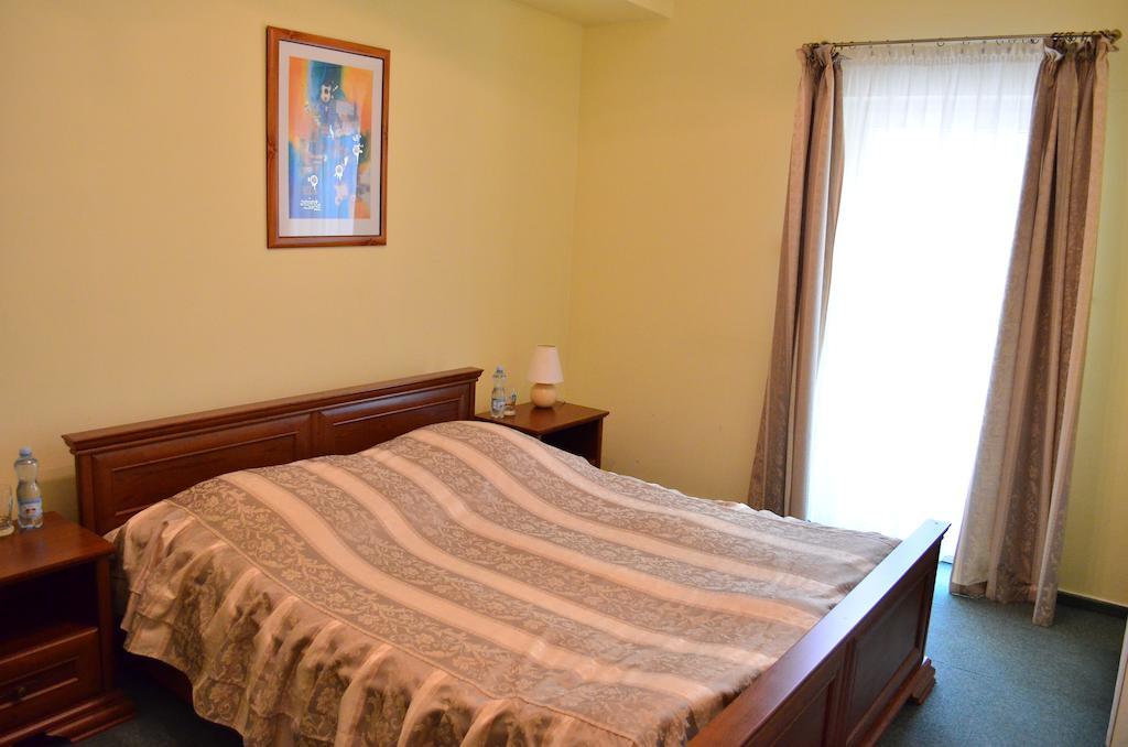 Hotel Mikorzyn Ślesin Szoba fotó